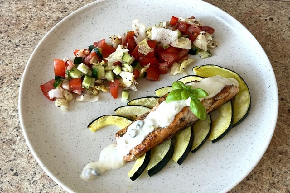 Salmon with Caper Sauce and Fried Zucchini – You'll Definitely Want to Make It Again