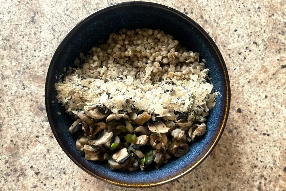 Buckwheat Porridge with Sautéed Mushrooms and Green Onions