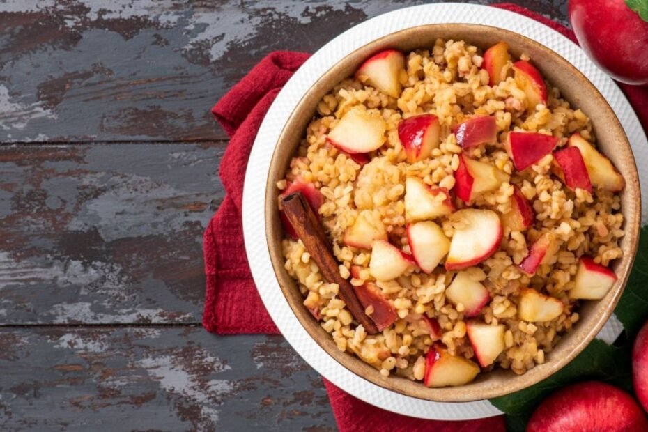 Apple Cinnamon Bulgur Porridge